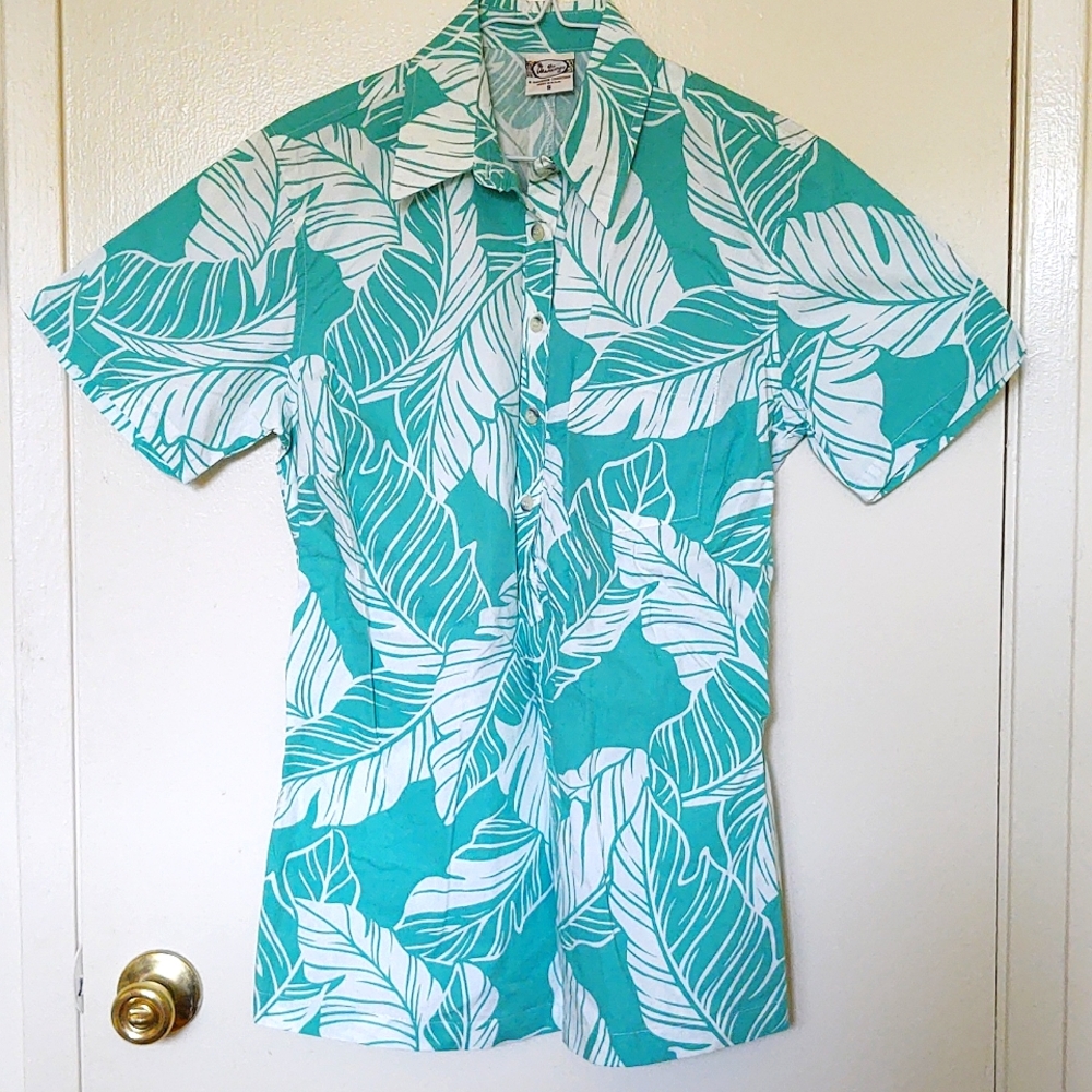 Size Small Unisex Hawaiian Shirt, Gorgeous Mint Green Color